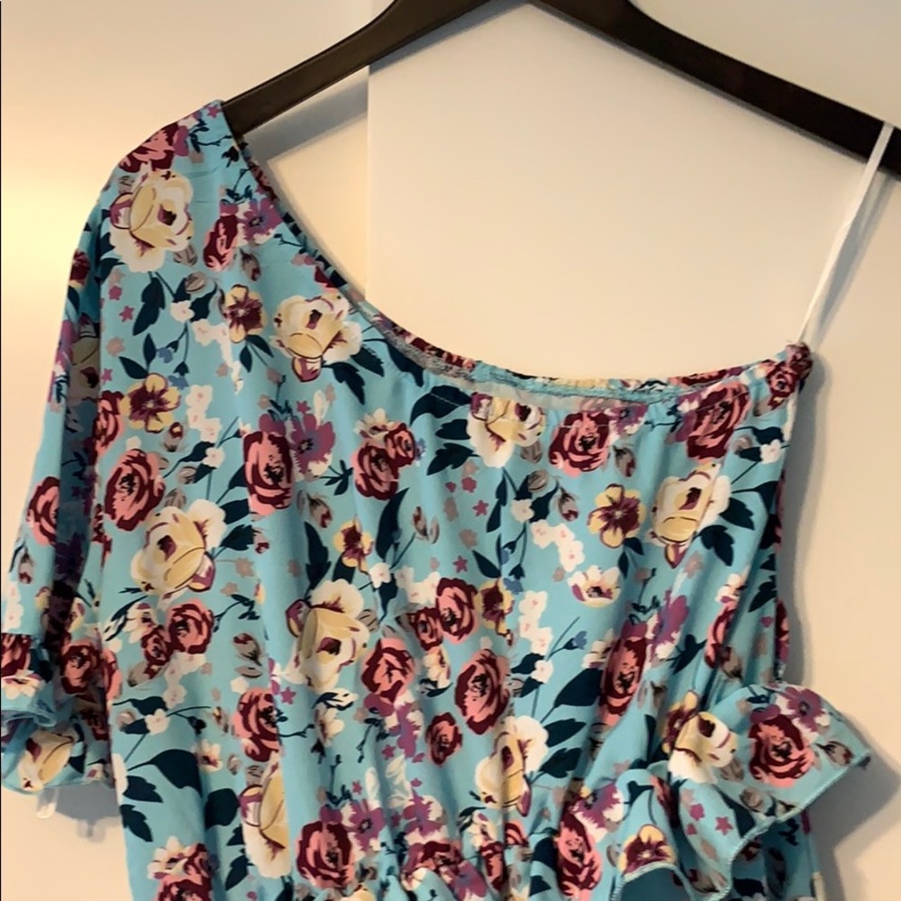 Dress - Picture 2 of 4